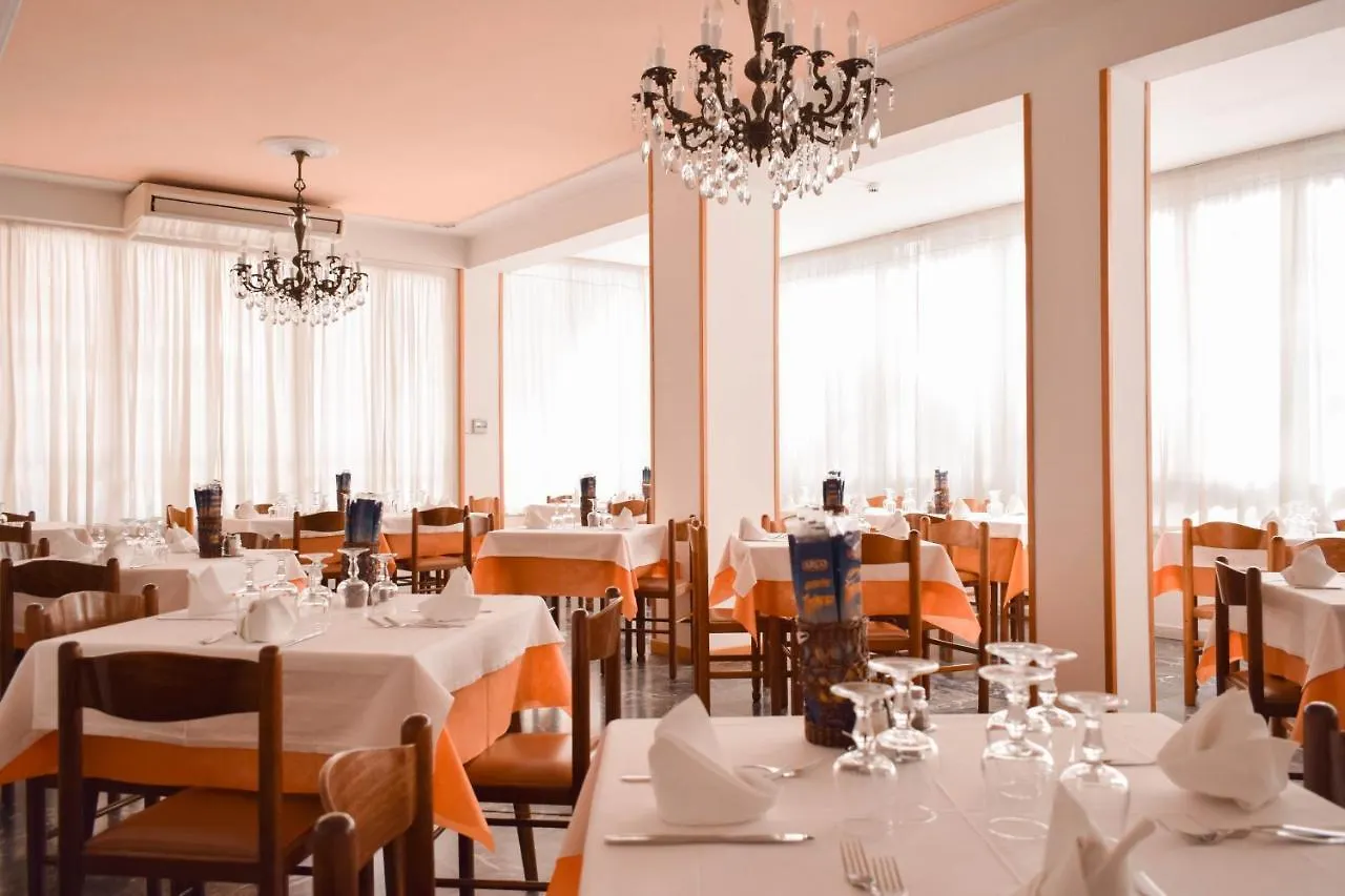 Hotel Zeus Cervia 3*,